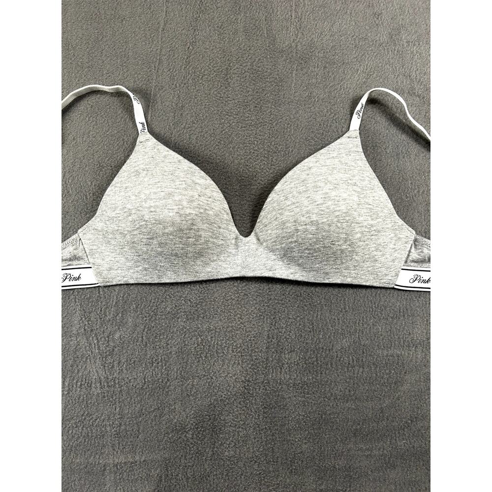 PINK‎ by Victoria’s Secret Wear Everywhere Wireless Lightly Lined Size 32C Bra